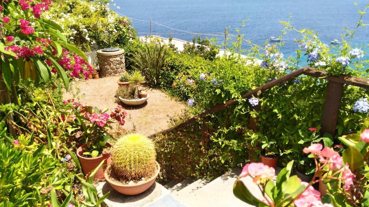Villa Vista Mare Mela Lipari  Exteriér fotografie