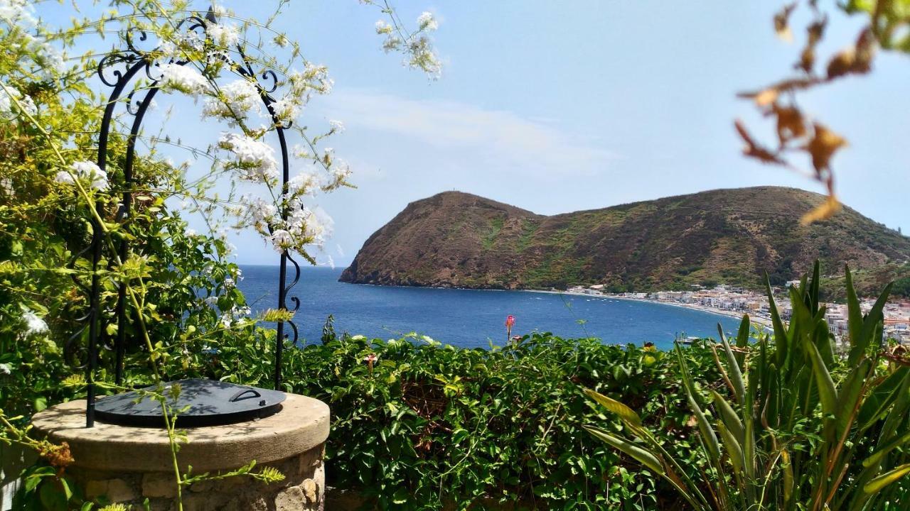 Villa Vista Mare Mela Lipari  Exteriér fotografie